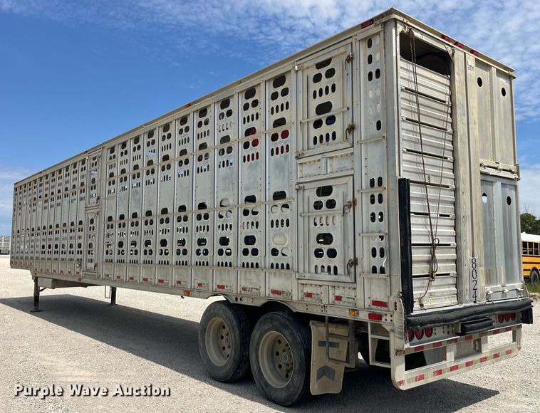 image for item EK8654 2006 Barrett livestock trailer