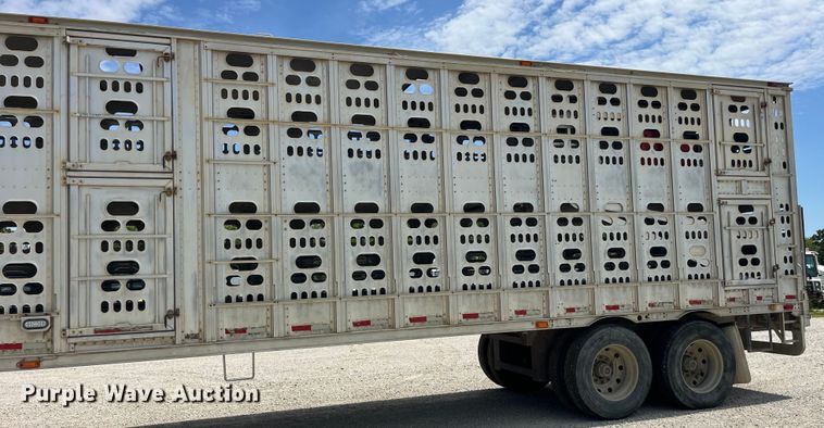 image for item EK8654 2006 Barrett livestock trailer