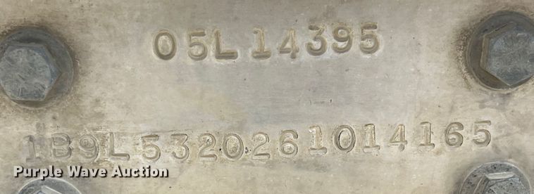 image for item EK8654 2006 Barrett livestock trailer