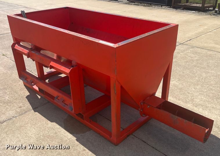 image for item EK8707 Skid steer feeder