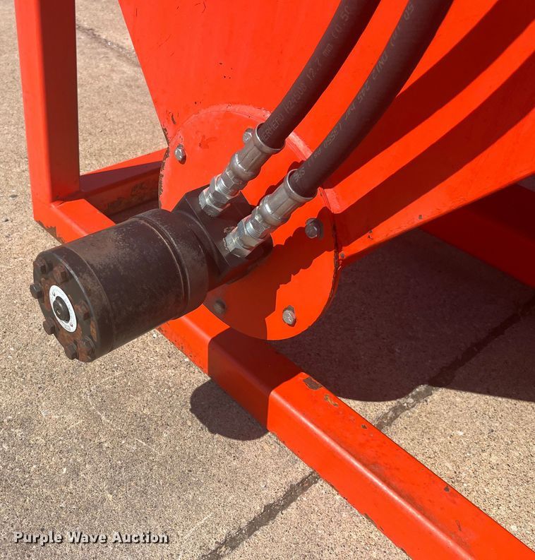 image for item EK8707 Skid steer feeder