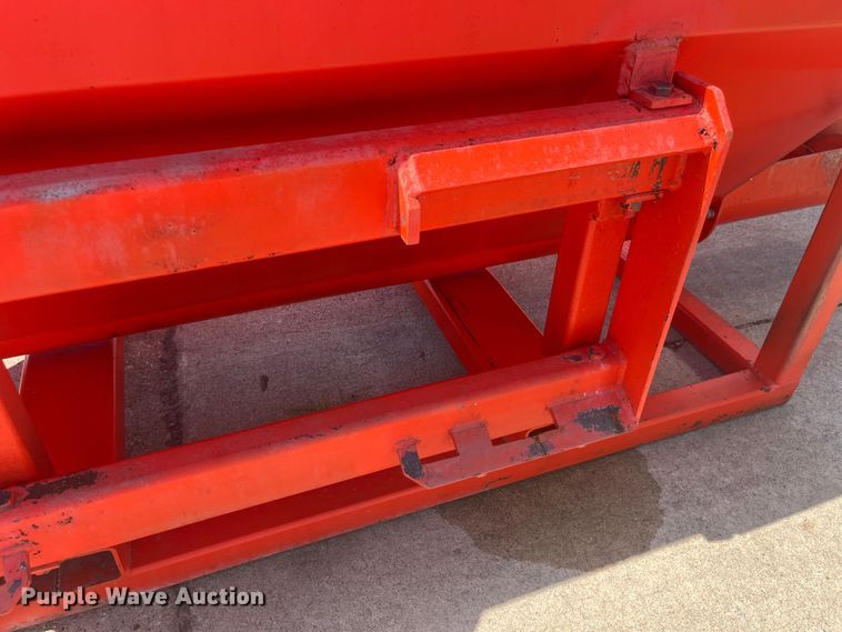 image for item EK8707 Skid steer feeder