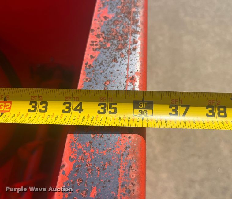 image for item EK8707 Skid steer feeder