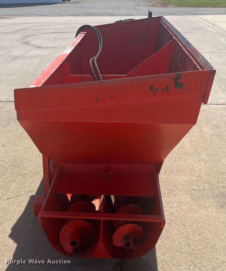image for item EK8708 Skid steer feeder