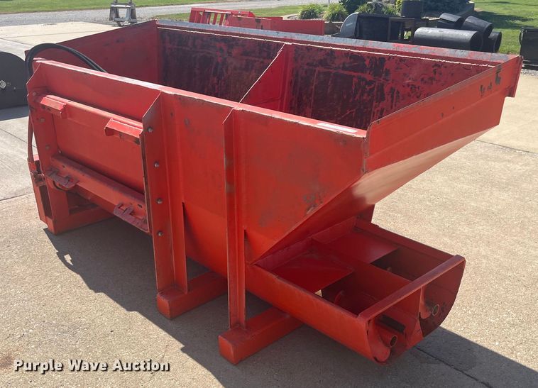 image for item EK8708 Skid steer feeder