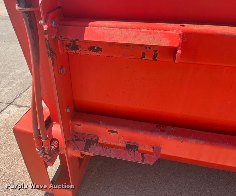 image for item EK8708 Skid steer feeder