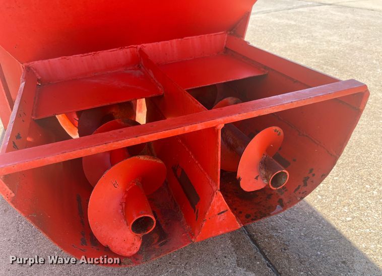 image for item EK8708 Skid steer feeder