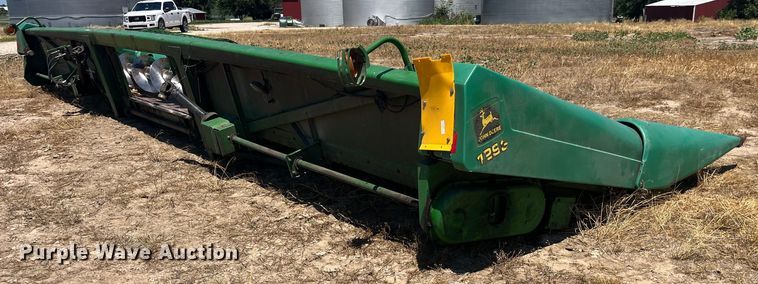 image for item EK8715 John Deere 1293 corn head