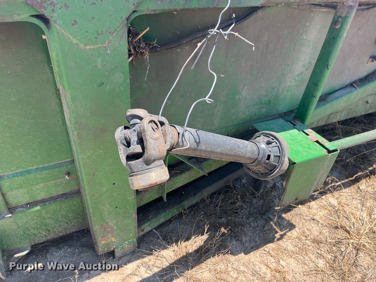 image for item EK8715 John Deere 1293 corn head