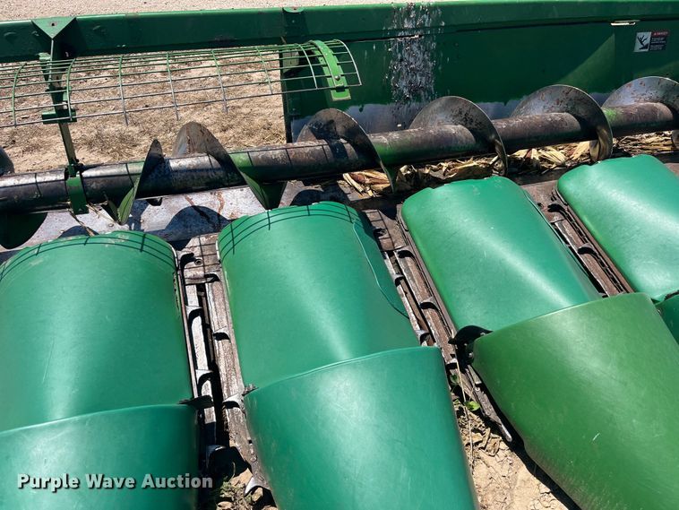 image for item EK8715 John Deere 1293 corn head