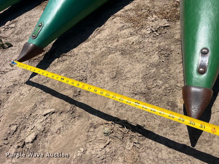 image for item EK8715 John Deere 1293 corn head