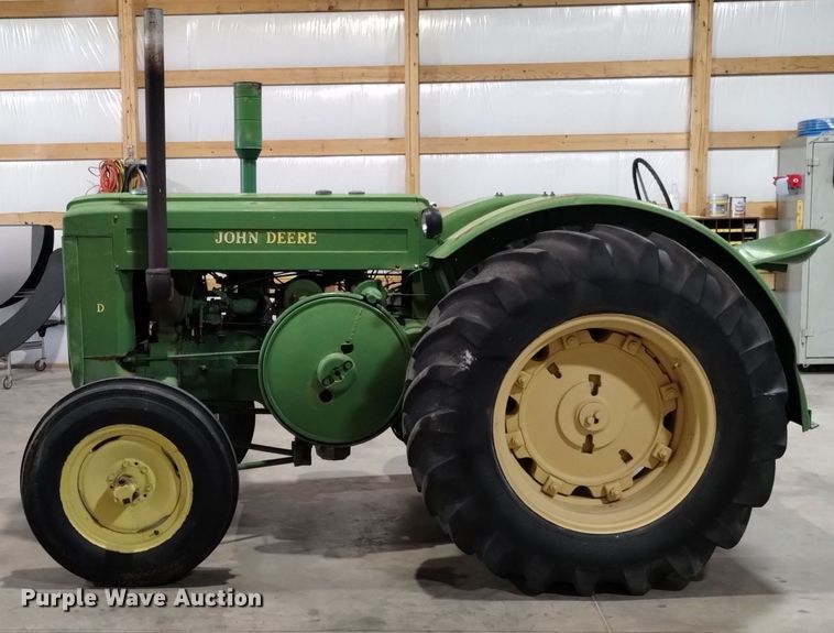 image for item EO9970 1949 John Deere  D tractor