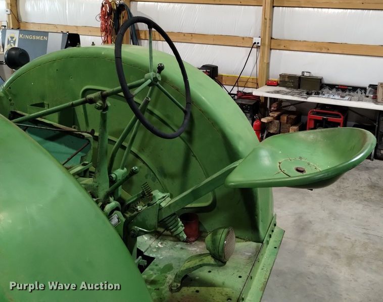 image for item EO9970 1949 John Deere  D tractor