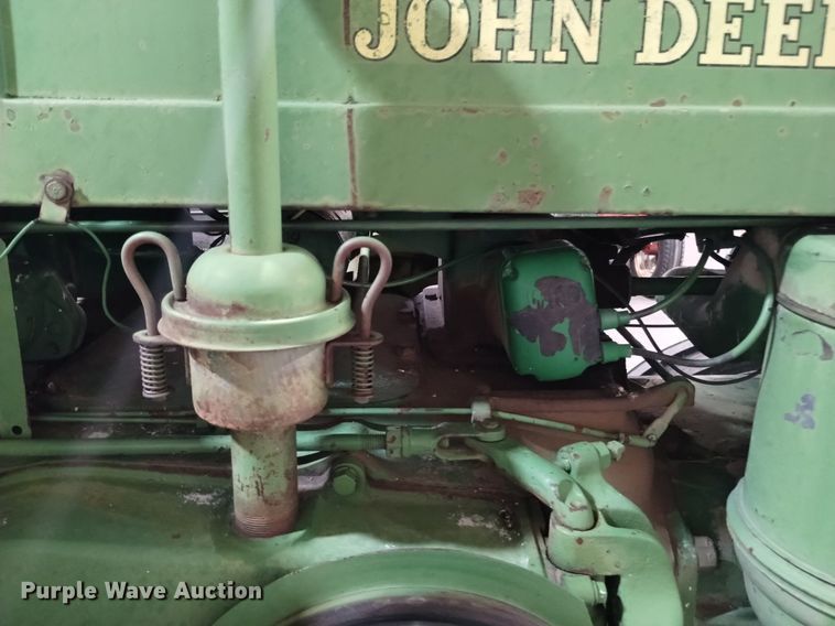 image for item EO9970 1949 John Deere  D tractor