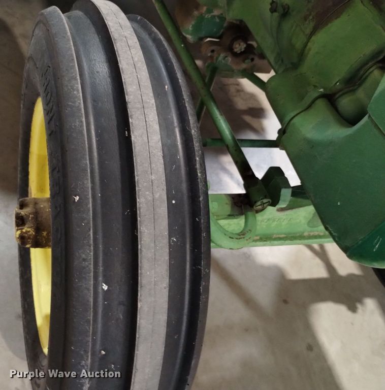 image for item EO9970 1949 John Deere  D tractor