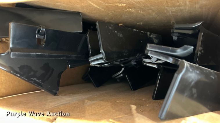 image for item IB9423 Corn head parts 