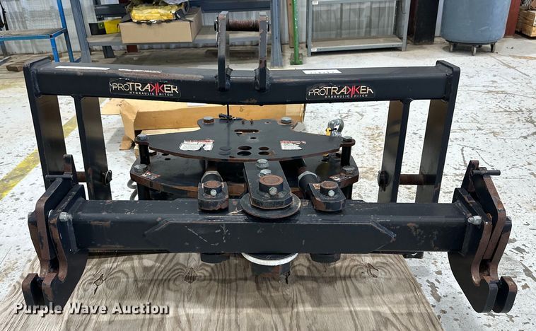 image for item IB9424 Pro Trakker three point Hydraulic hitch