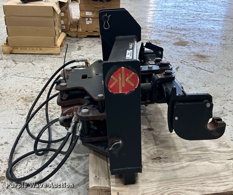 image for item IB9424 Pro Trakker three point Hydraulic hitch