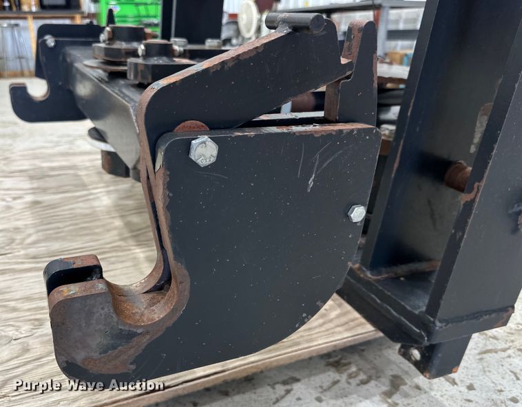 image for item IB9424 Pro Trakker three point Hydraulic hitch