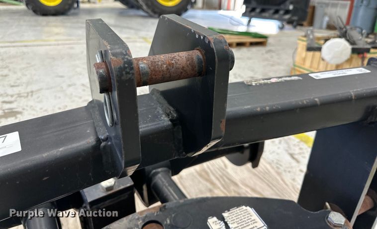 image for item IB9424 Pro Trakker three point Hydraulic hitch