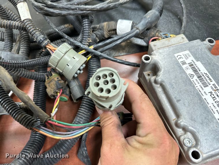 image for item IB9424 Pro Trakker three point Hydraulic hitch