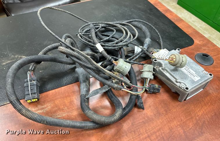 image for item IB9424 Pro Trakker three point Hydraulic hitch