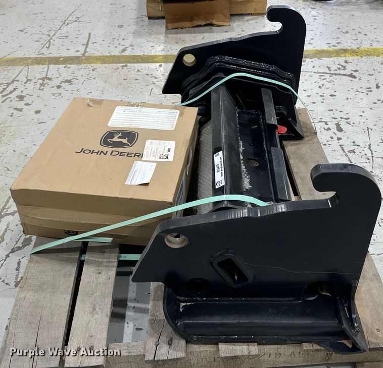 image for item IB9425 Loader quick attach