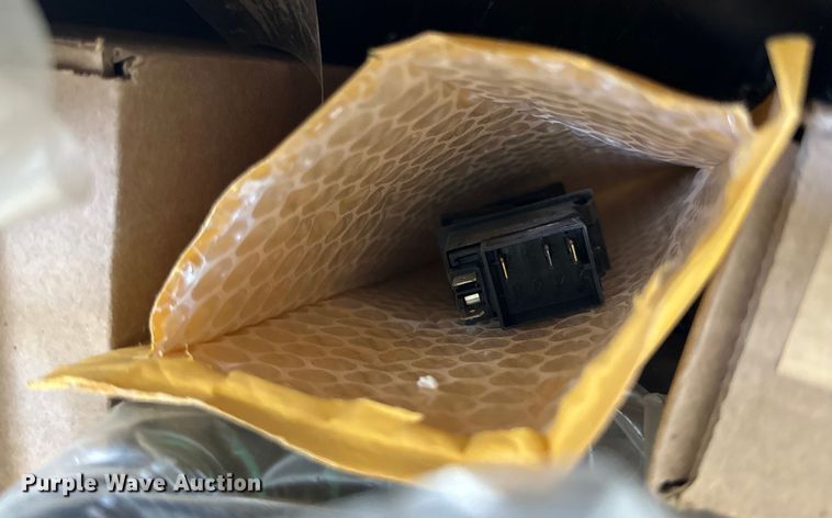 image for item IB9425 Loader quick attach