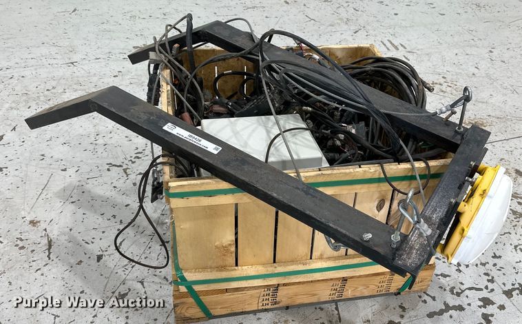 image for item IB9426 Trimble flow control system 