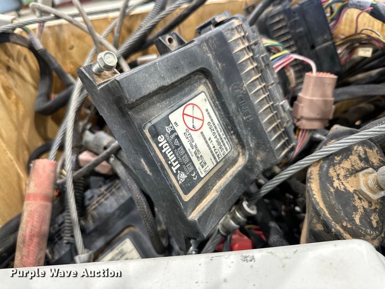 image for item IB9426 Trimble flow control system 