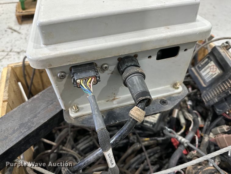 image for item IB9426 Trimble flow control system 