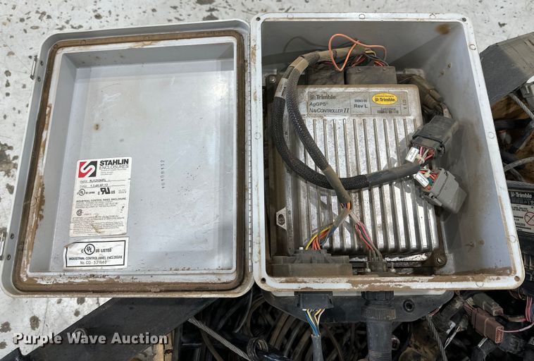 image for item IB9426 Trimble flow control system 