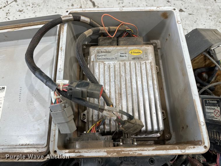 image for item IB9426 Trimble flow control system 