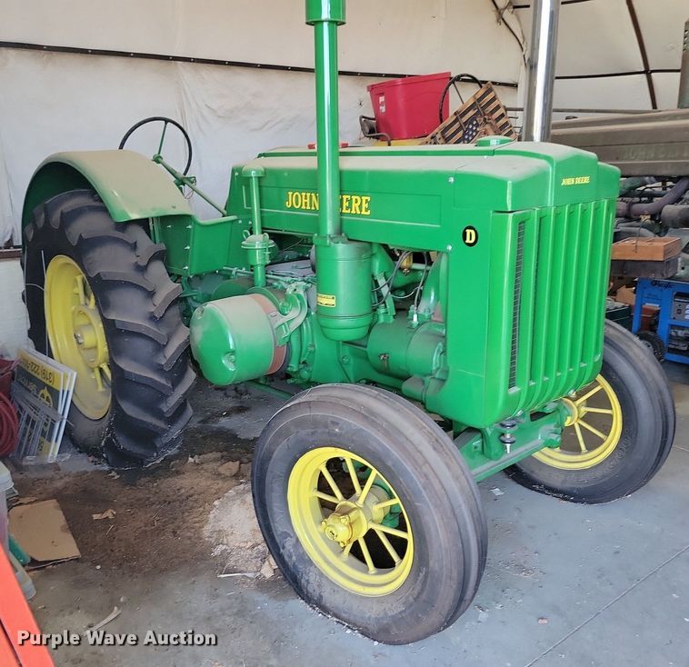 image for item KA9984 1940 John Deere D tractor