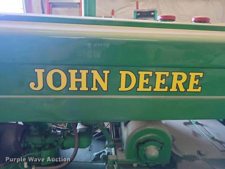 image for item KA9984 1940 John Deere D tractor