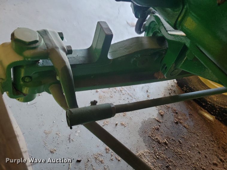 image for item KA9984 1940 John Deere D tractor