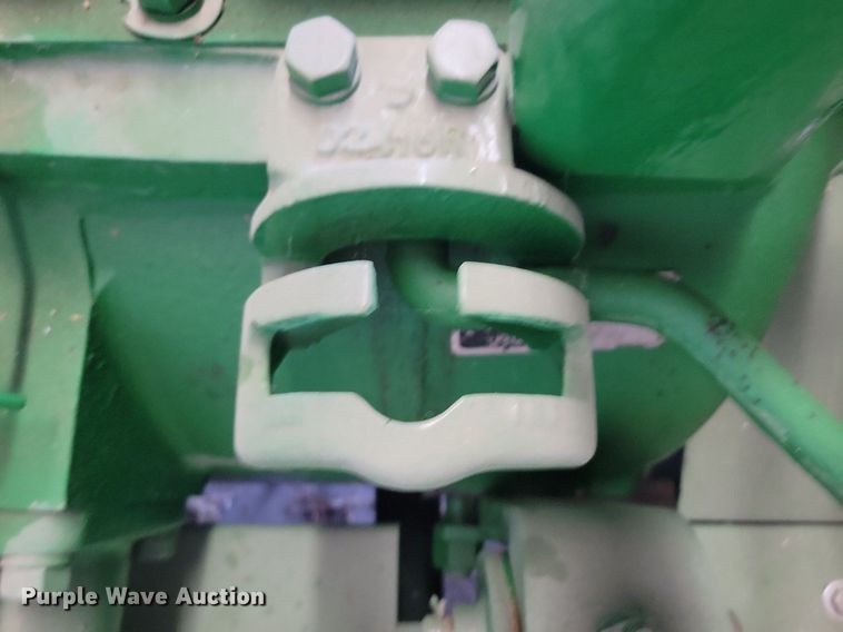 image for item KA9984 1940 John Deere D tractor