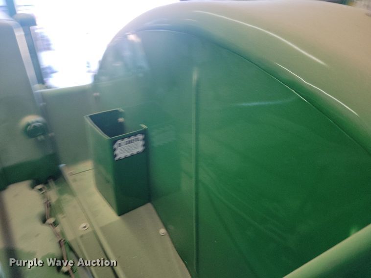 image for item KA9984 1940 John Deere D tractor