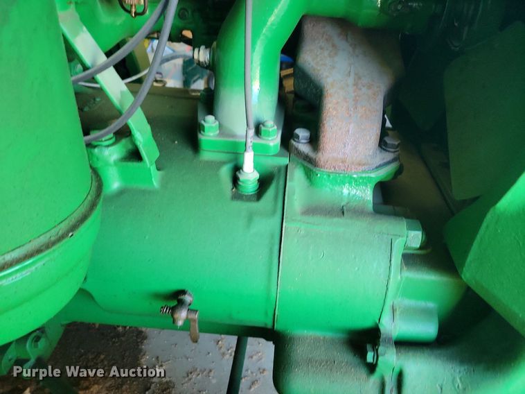 image for item KA9984 1940 John Deere D tractor