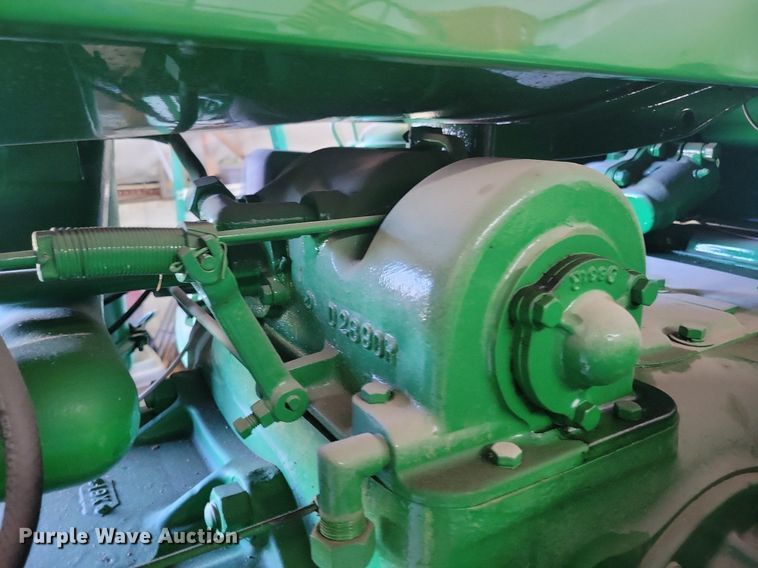 image for item KA9984 1940 John Deere D tractor