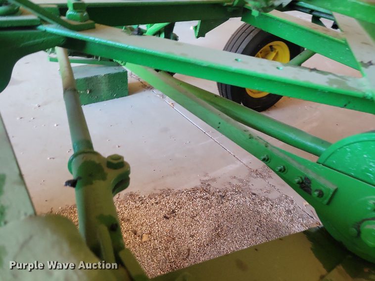 image for item KA9985 John Deere sickle mower