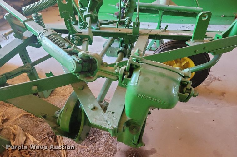 image for item KA9985 John Deere sickle mower