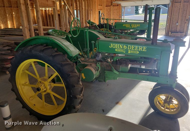 image for item KA9987 1937 John Deere B tractor