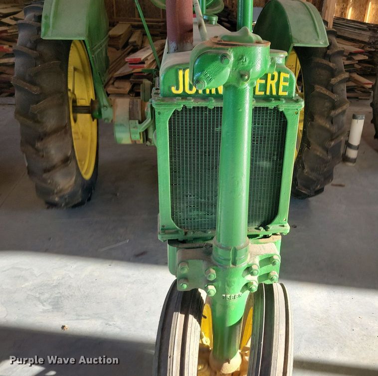 image for item KA9987 1937 John Deere B tractor