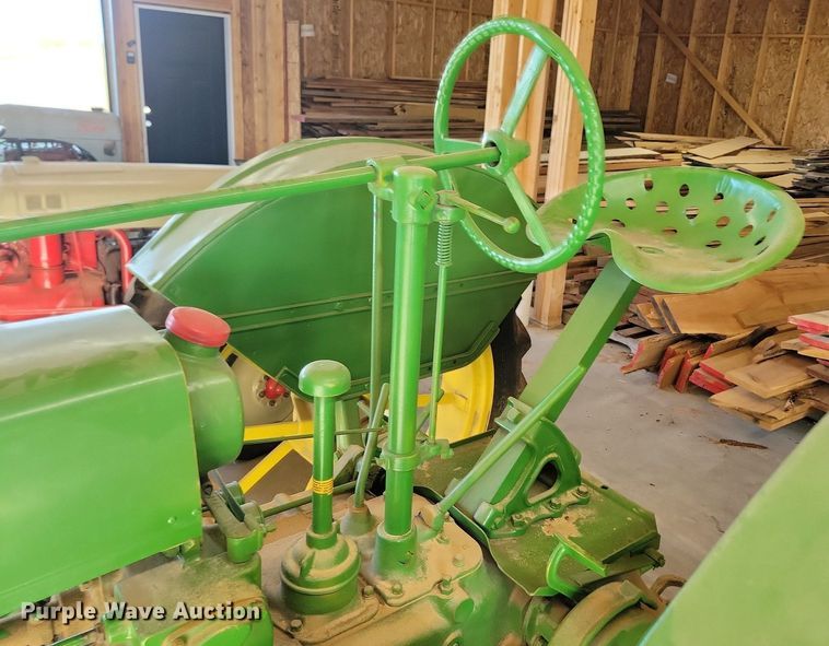 image for item KA9987 1937 John Deere B tractor