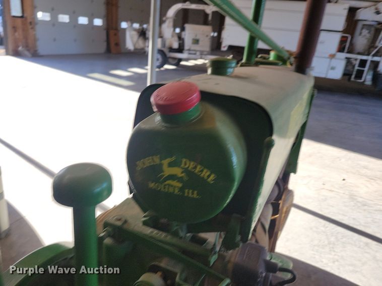 image for item KA9987 1937 John Deere B tractor