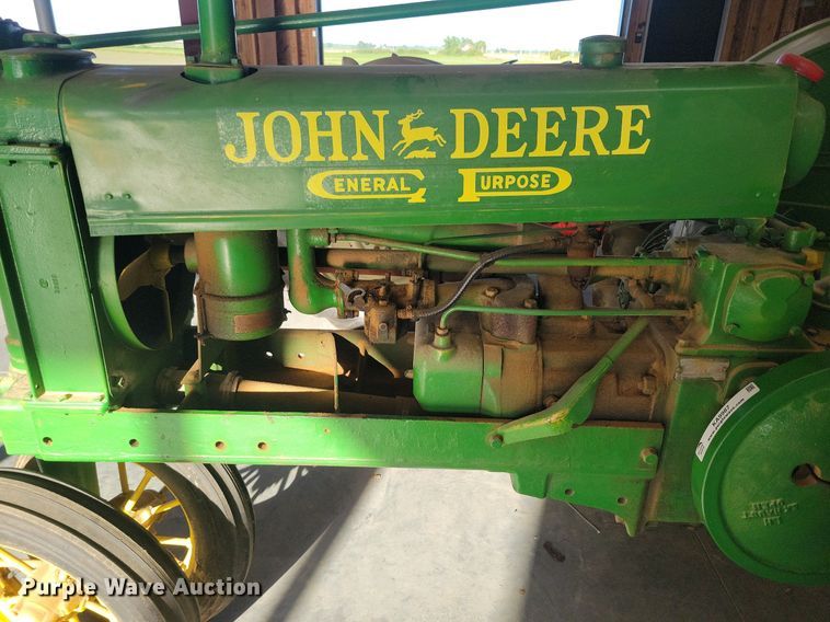 image for item KA9987 1937 John Deere B tractor