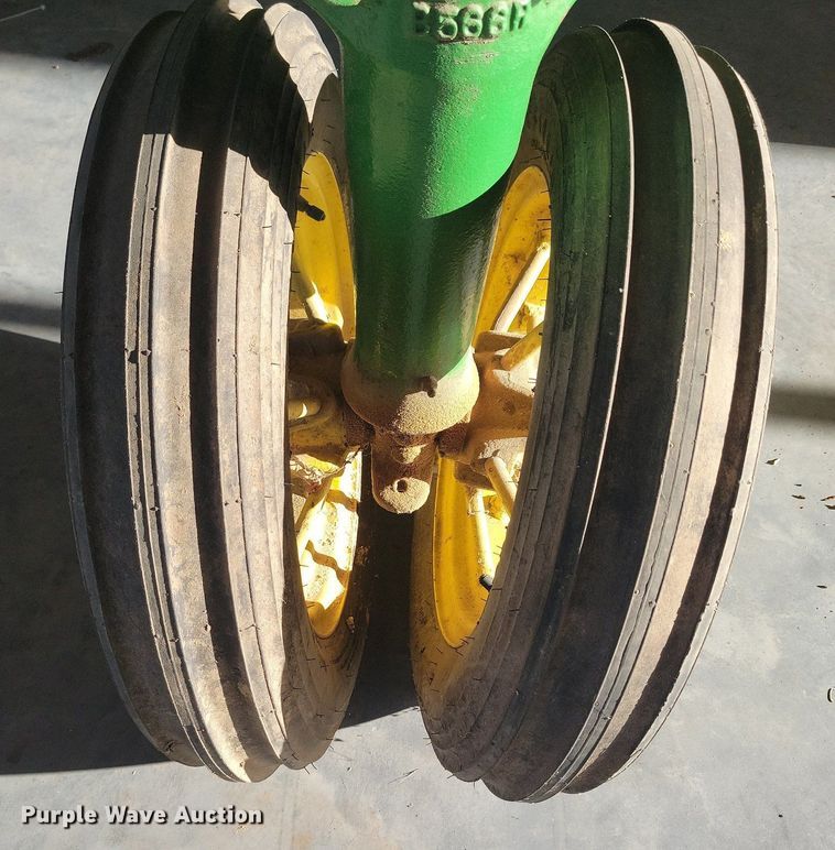 image for item KA9987 1937 John Deere B tractor