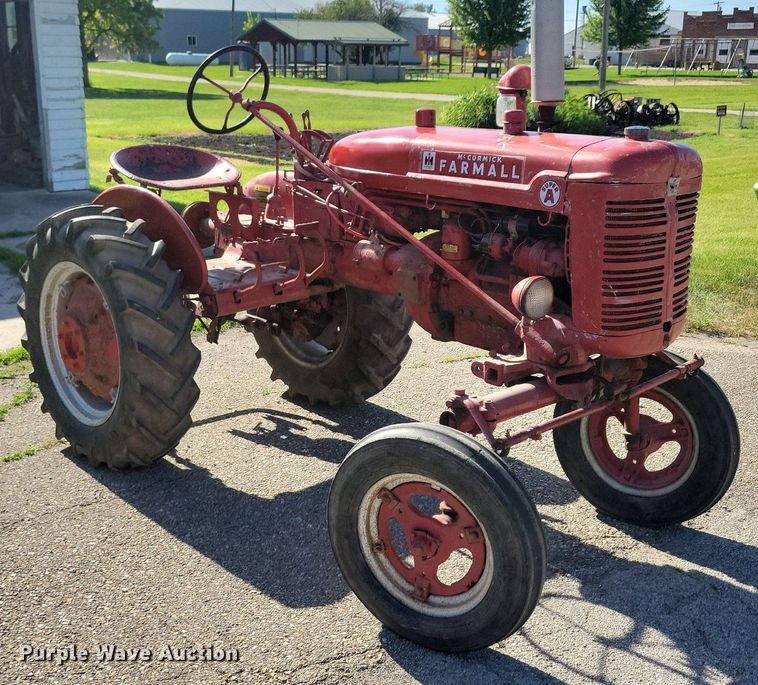 image for item KA9988 1948 International Harvester Farmall Super A tractor