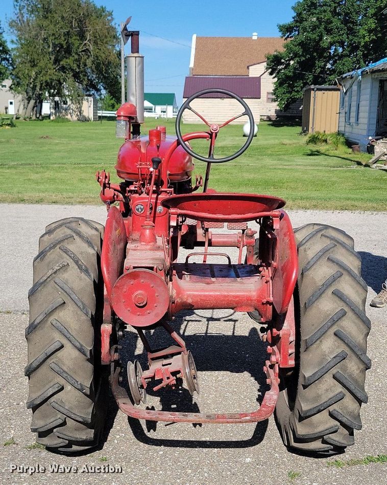 image for item KA9988 1948 International Harvester Farmall Super A tractor